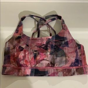 Lululemon energy bra size 4